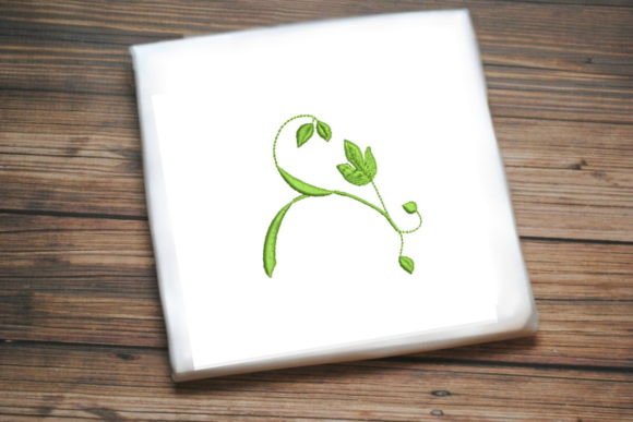 Delicate Foliage Green Leaves: A Designer's Review